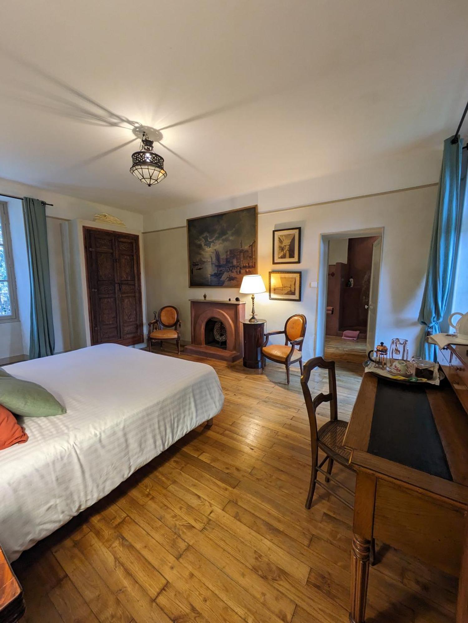 Chateau De Lavaud Montbron Екстер'єр фото